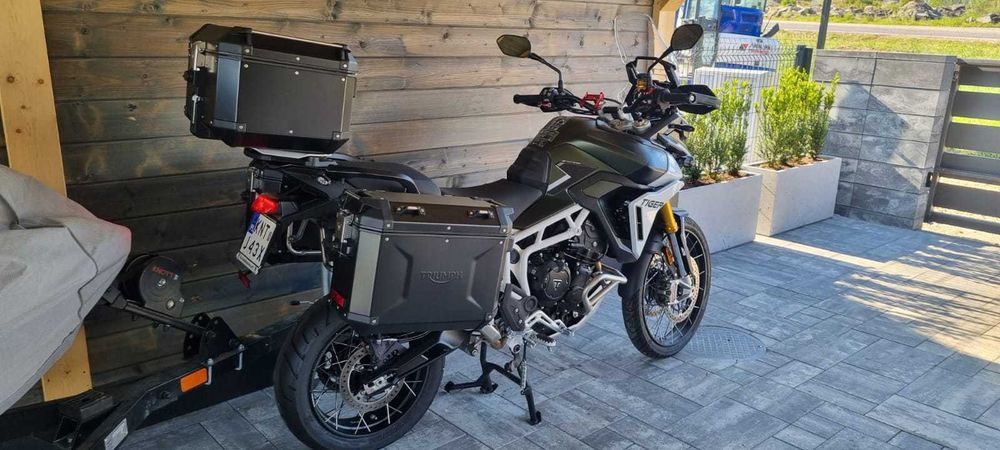 Triumph Tiger 900 Rally Pro 2024 + Zestaw kufrów 3 szt | Stan salonowy
