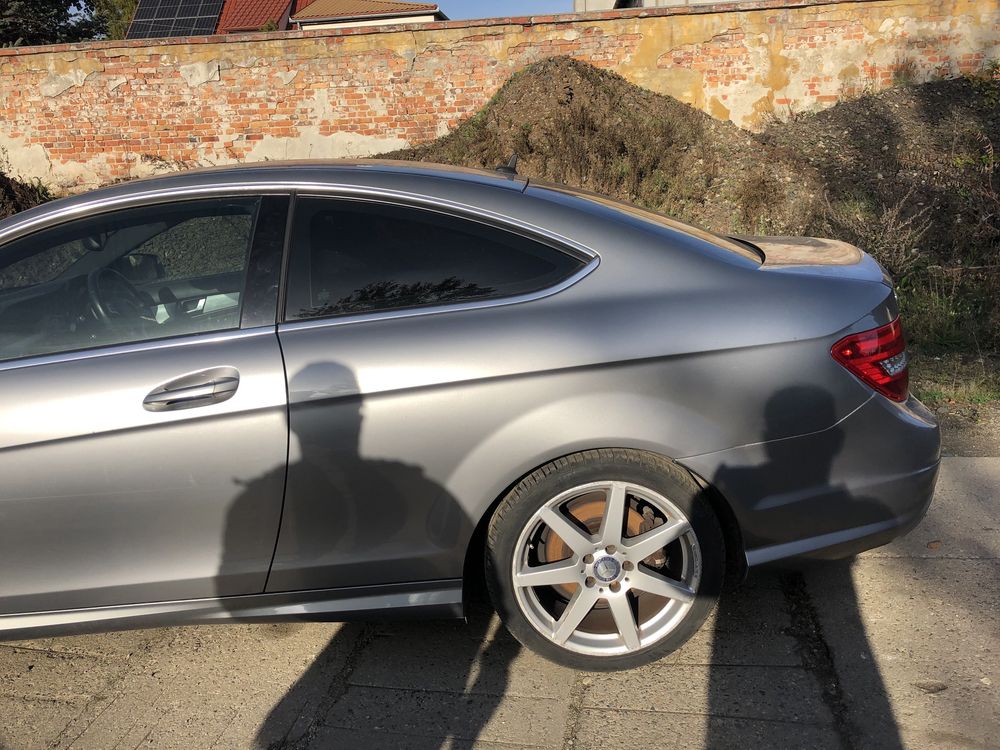 Mercedes w204 coupe blotnik tyl ćwiartka tył nadwozia