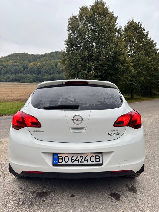 Opel Astra j.1.7 cdti
