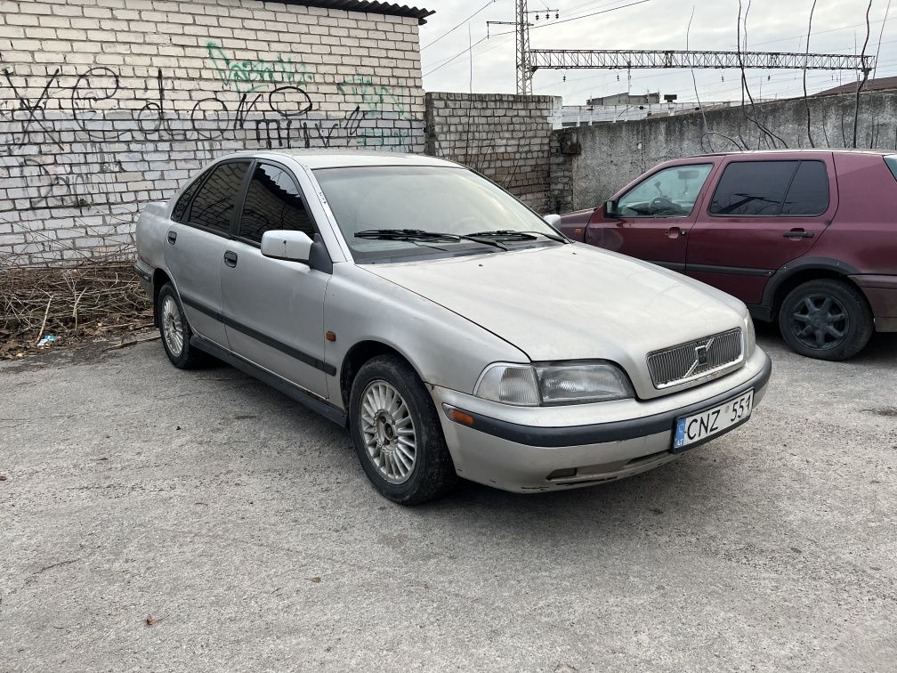 Volvo S40 2.0 газ/бензин