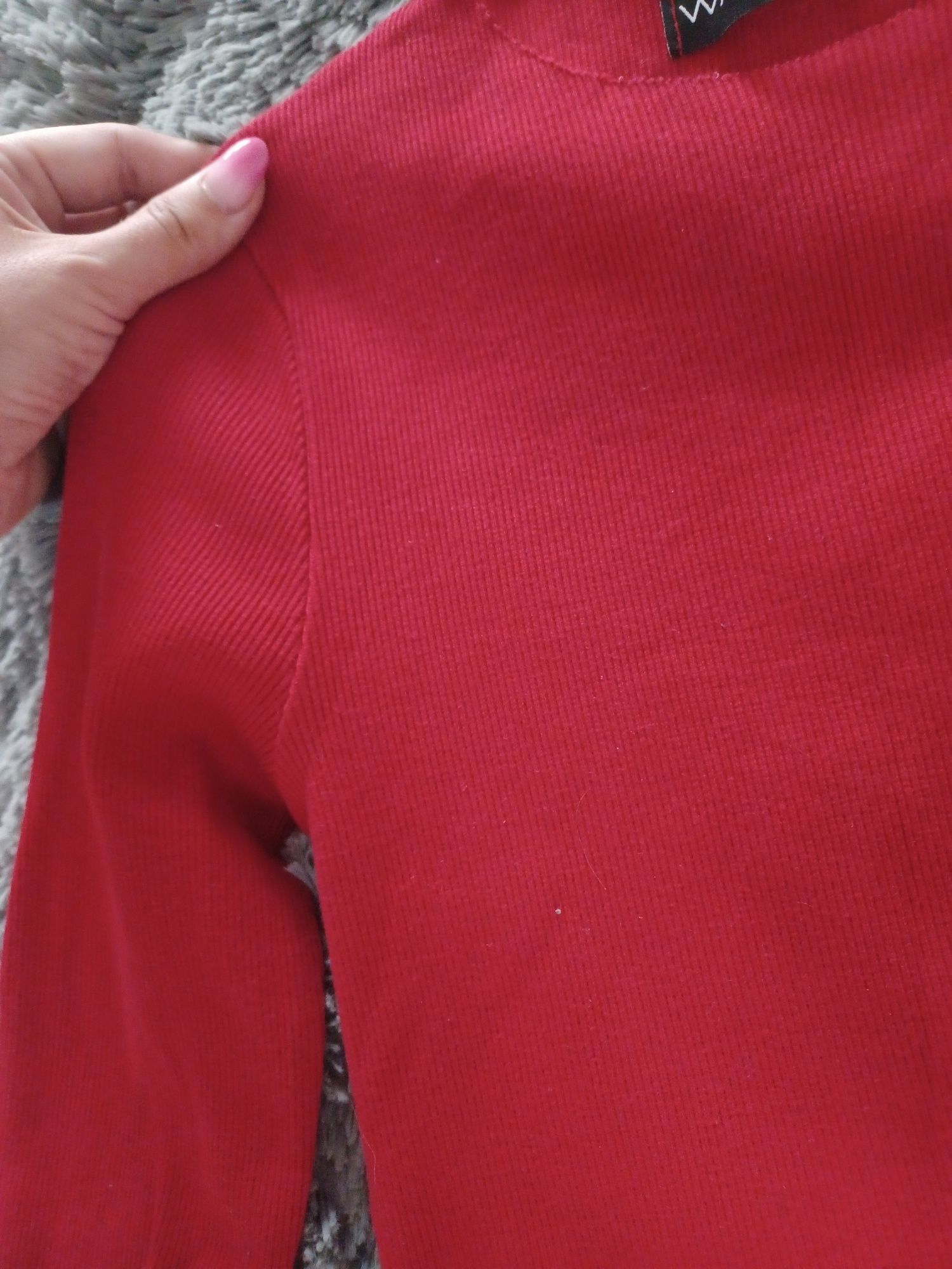 Czerwona prążkowana bluzka xs s