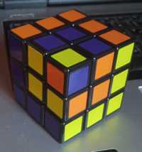Кубик- рубіка найкраща головоломка в Світі легко крутиться якісний