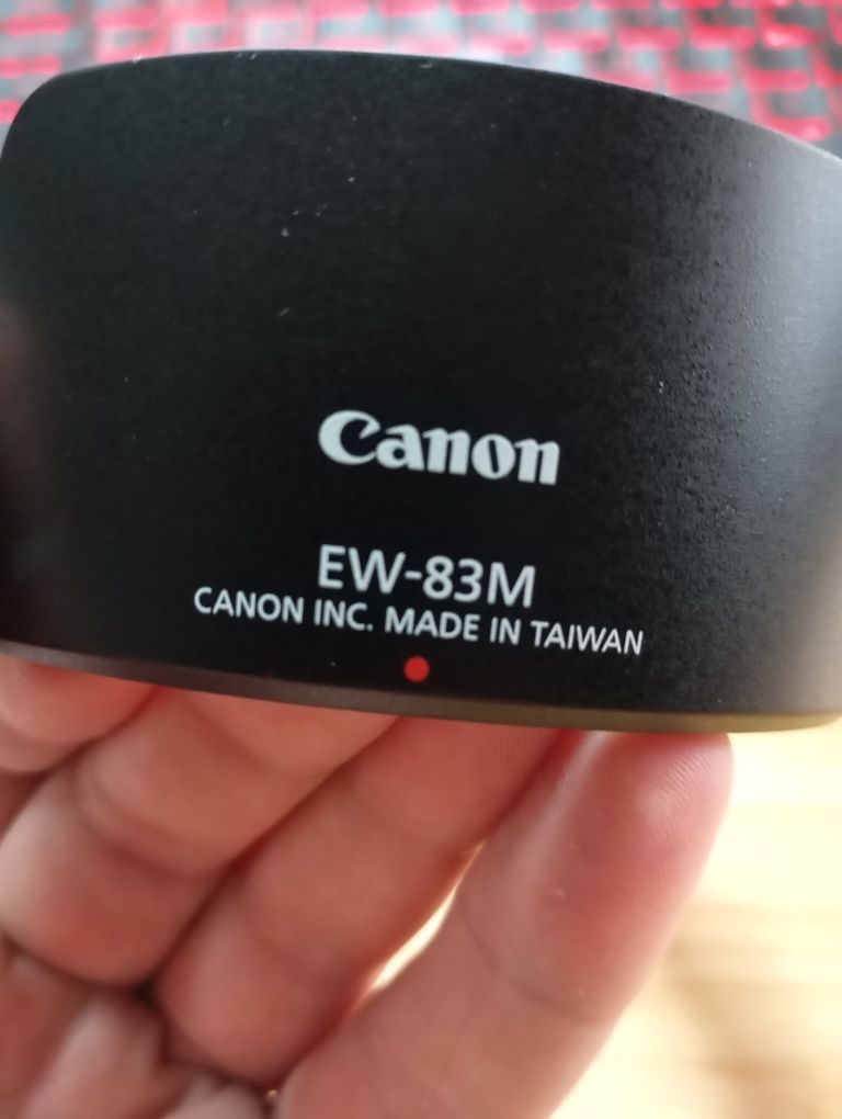 Osłona przeciwsłoneczna Canon EW-83M