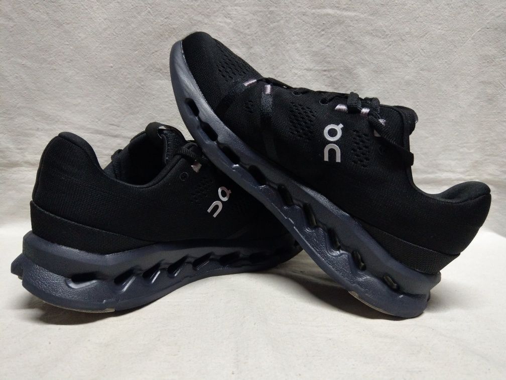 Buty Qc On Running Cloudsurfer 7 rozm. 39