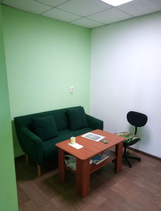 Здається 3-х кімнатна квартира - офіс з власним входом, м. Дружківка