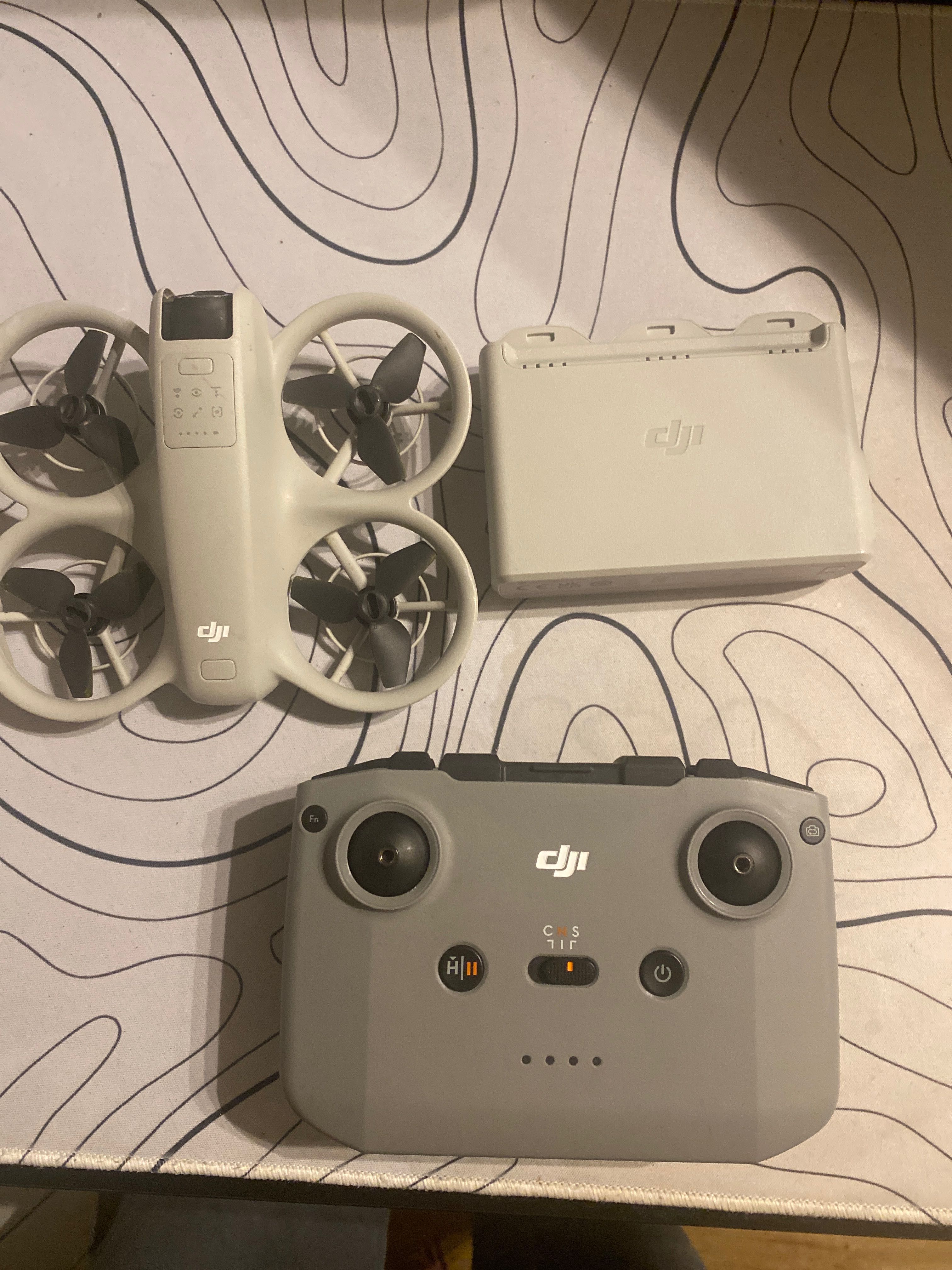 Dron DJI Neo Fly More Combo