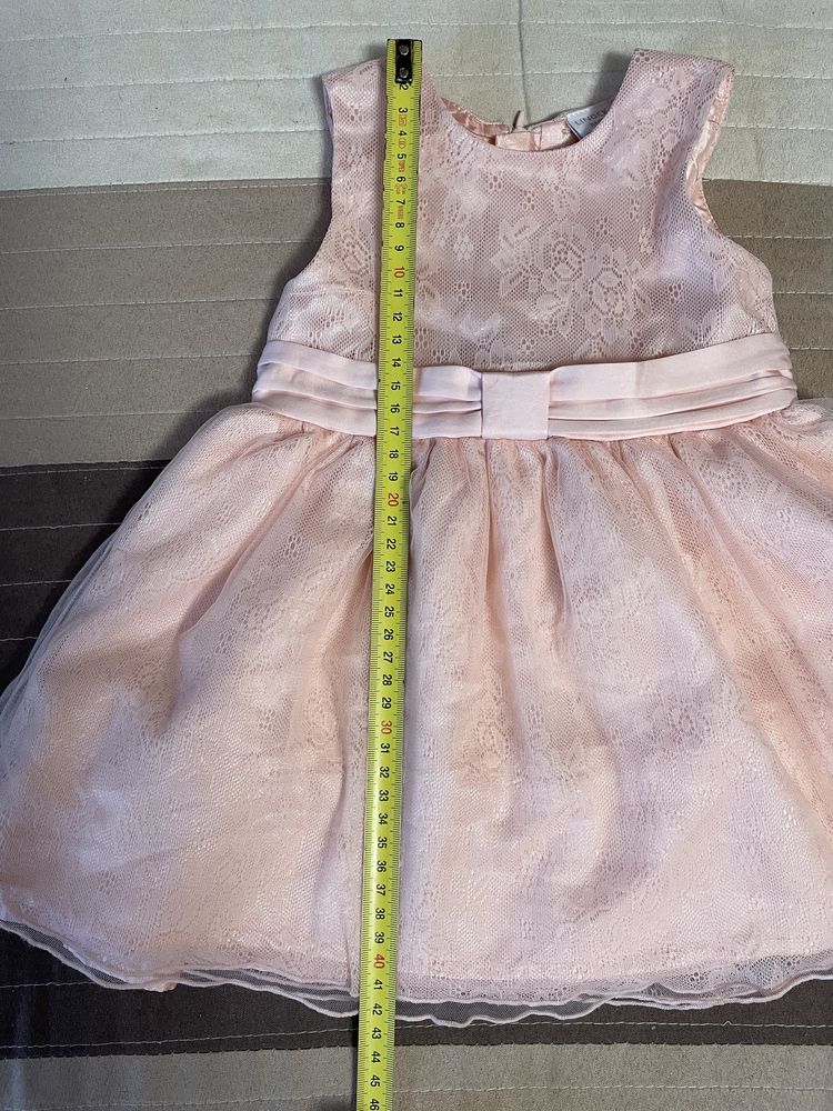 Нежно розовое платье на крестины для принцессы 6-9 месяца