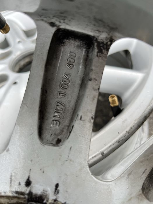 Продам алюмінієві диски BMW (R15)