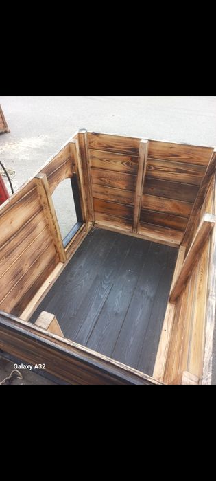 Будка для питомцев.