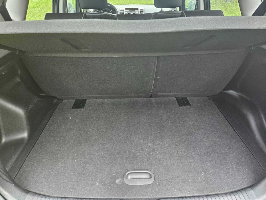 KIA VENGA 2013 1.6 benzyna 125 KM AUTOMAT