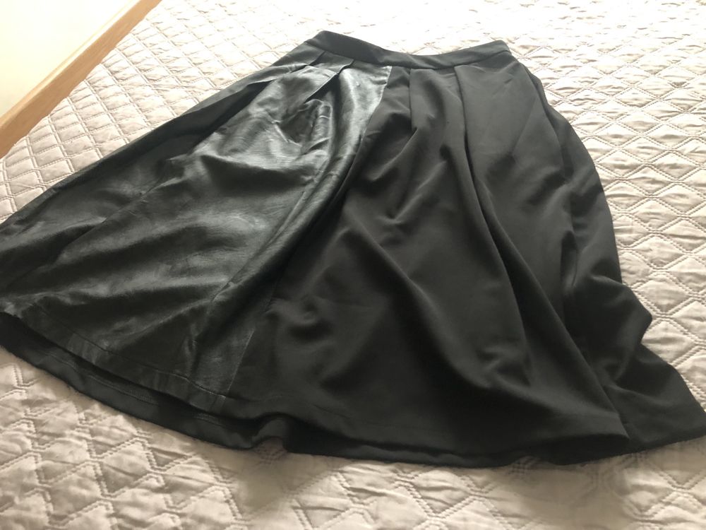 Spódnica trapezowa czarna