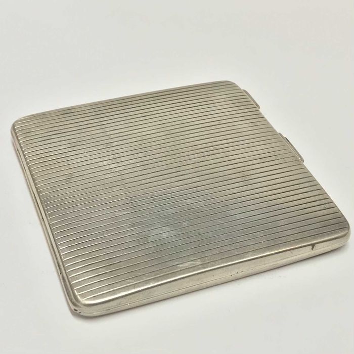 Srebrna PUDERNICZKA SREBRO 830 122g lata 30' XXw.