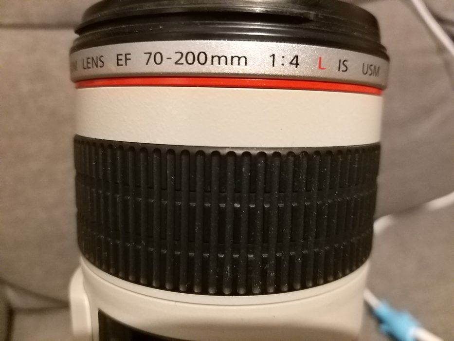 Canon 70-200mm f4 IS ( Como Nova ) Serie L tenho Canon 7d e tmb lentes