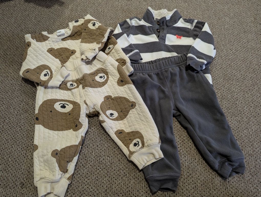 Carter's komplet polarowy dres 6-9 miesięcy stan bdb , dodaję gratis k