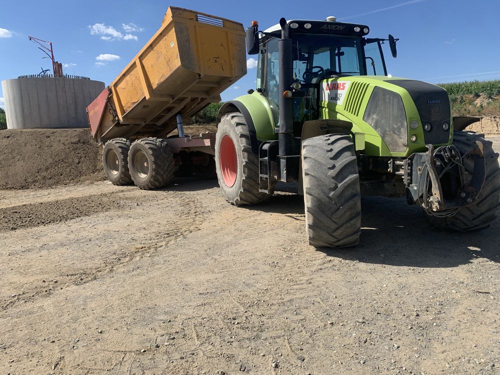 CLAAS AXION 820 ciągnik rolniczy