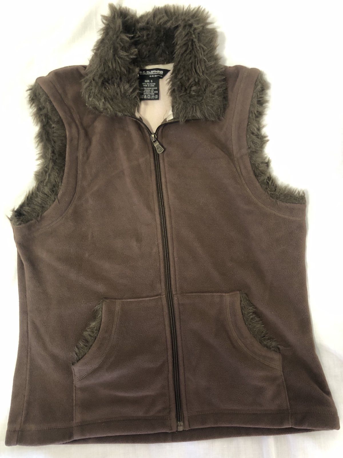 Жіноча коричнева зимова жилетка BC Clothing  Original  розмір S
