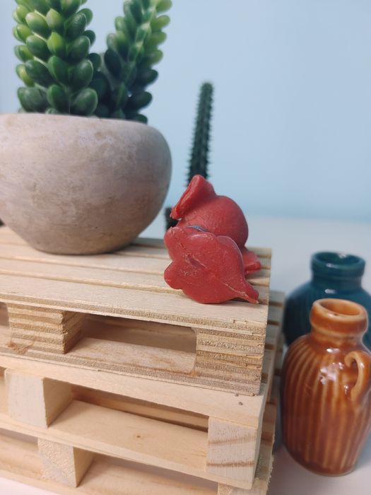 Figurka plastik prl piesek Clifford czerwony pies zabawka prl