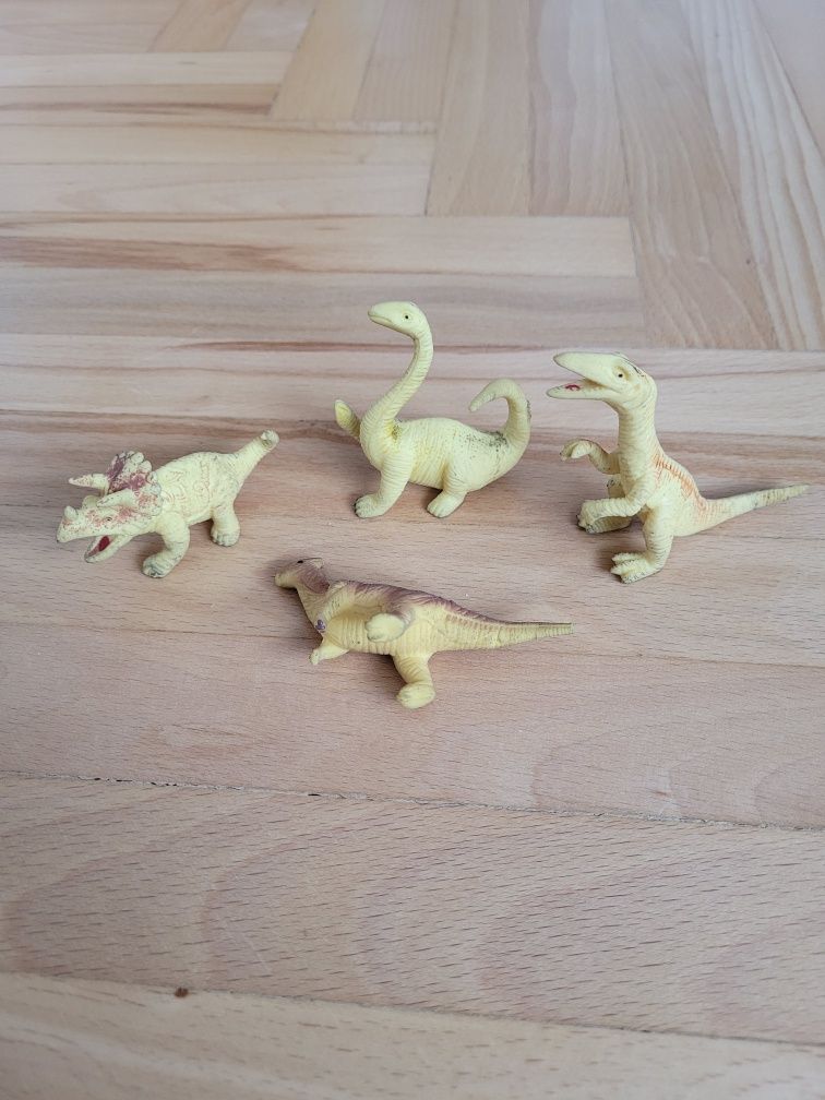 Gumowe dinozaury 4 sztuki