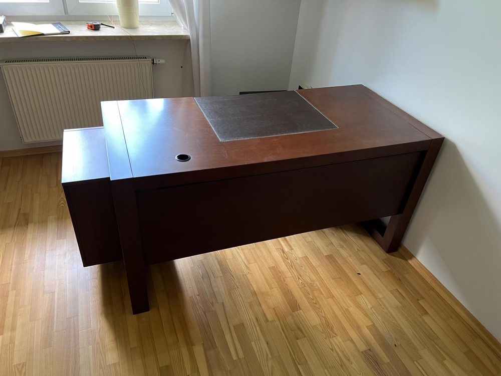 Zestaw mebli do gabinetu z debowego forniru