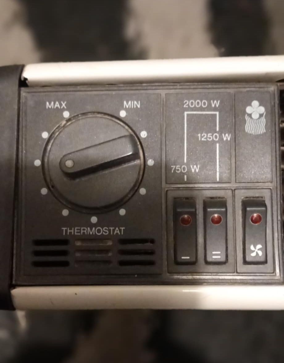 Grzejnik elektryczny De Longhi,HC20 F,