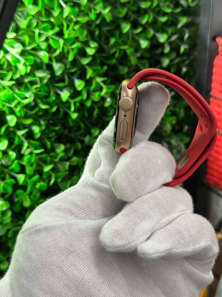 Apple Watch SE40mm Gold 97% SE40 Магазин, Гарантія, Вибір