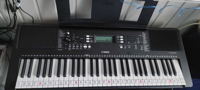 Keyboard Yamaha PSR e373