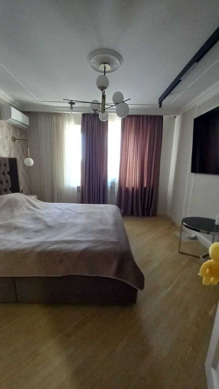Сдам  3-к квартиру  91м с ремонтом, техникой, в районе парка Шевченко