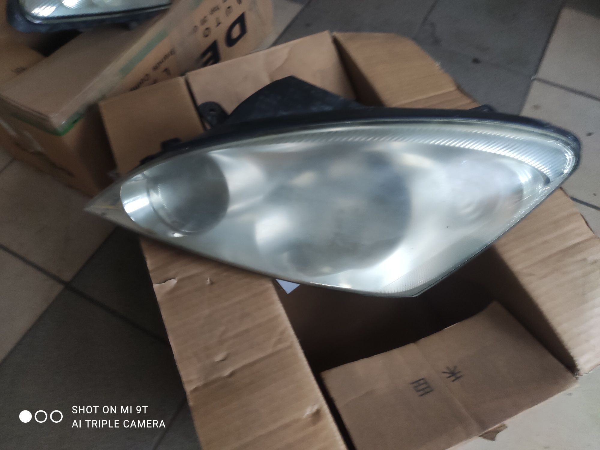 Lampy przednie Kia cee'd 2008