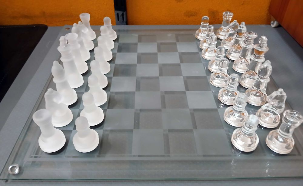 Jogo de Xadrez em Vidro