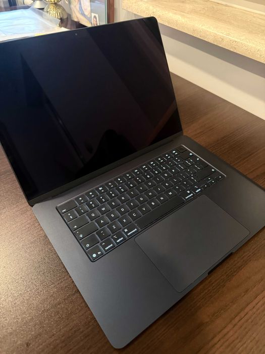 Apple MacBook Air 15" M4 2025 + GRATIS Pakiet MS OFFICE 2021