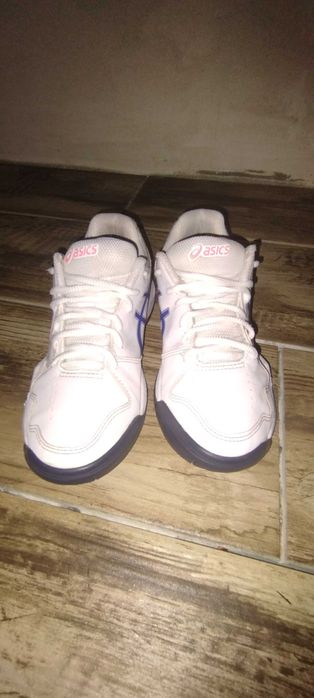 Кросівки asics для тенісу та інших видів спорту