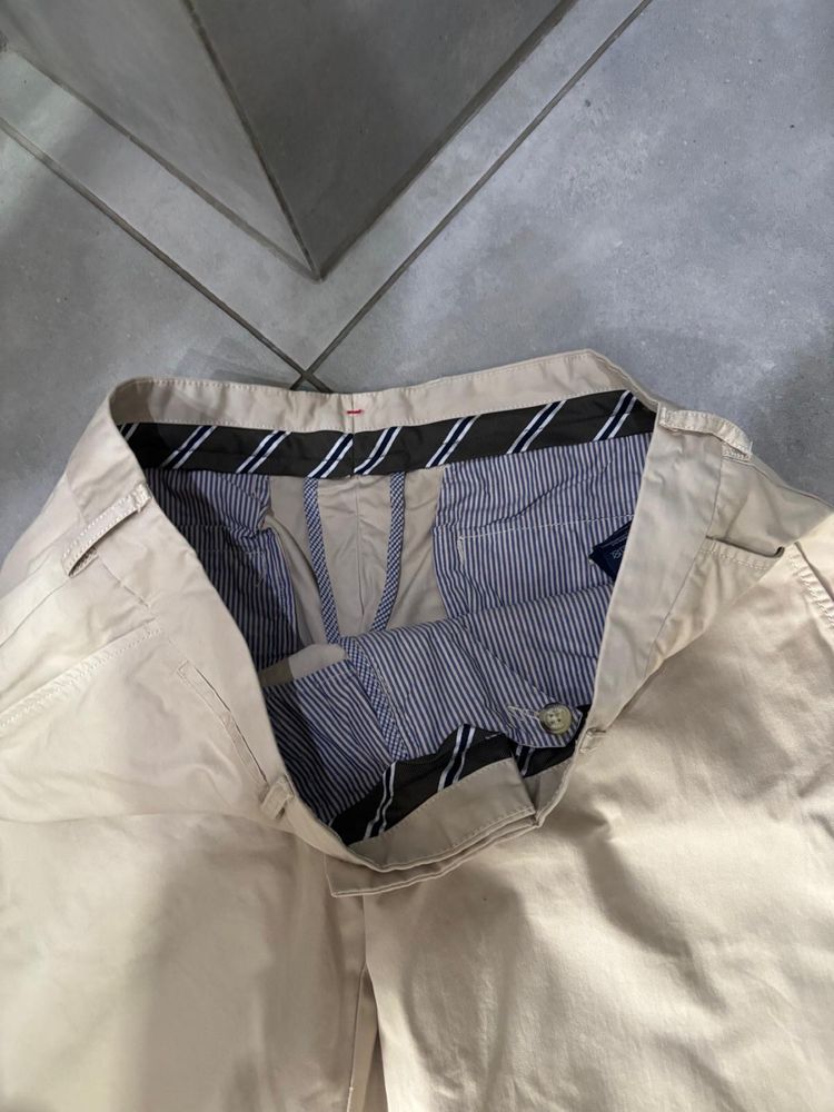 Spodnie Tommy Hilfiger rozmiar 36/32.