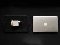 Apple MacBook Air A1465 + ładowarka + pokrowiec