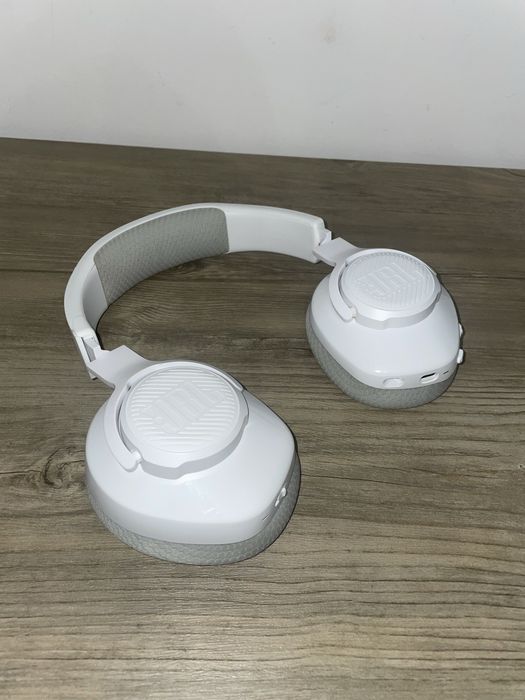 JBL Quantum 360 Białe