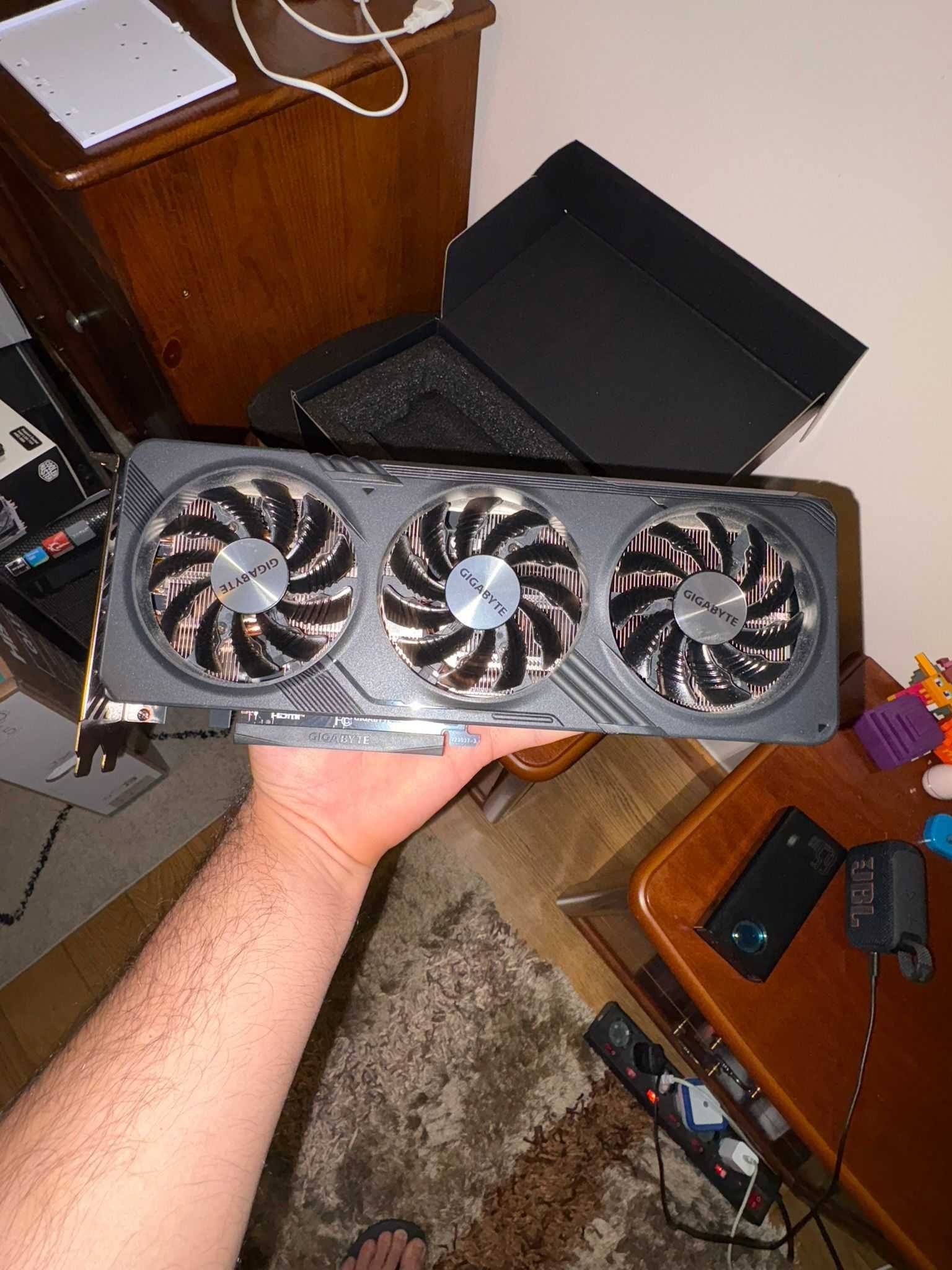 Placa Gráfica RTX 4060 Gigabyte "Ada Lovelace" Gaming OC 8GB GDDR6
