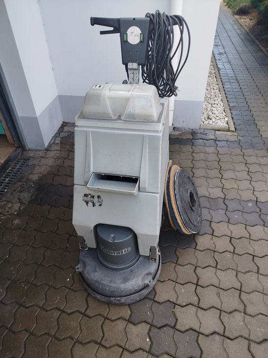Myjka Szorowarka Numatic do mycia dużych powierzchni ZAMIANA