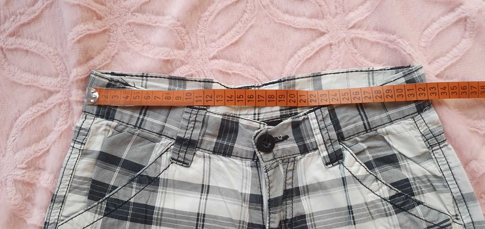 Spodenki w kratę rozmiar 146 cm, 10-11 lat