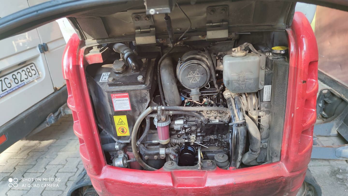 Minikoparka Takeuchi TB 216 uszkodzony silnik
