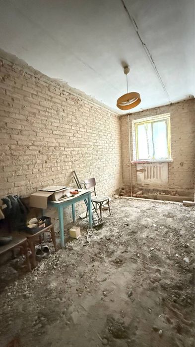 Продаж 2 кімнатної квартири по Є.Тельнова