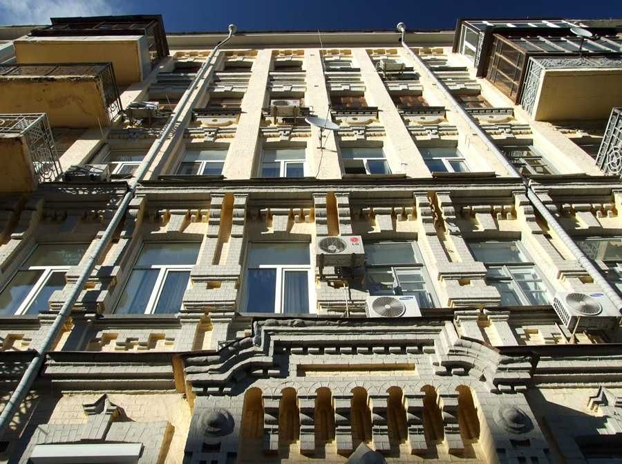 КЛЮЧИ ЦЕНТР Квартира 2к Саксаганського 36 МЕТРО  8 хв пішки АНТОНОВИЧА