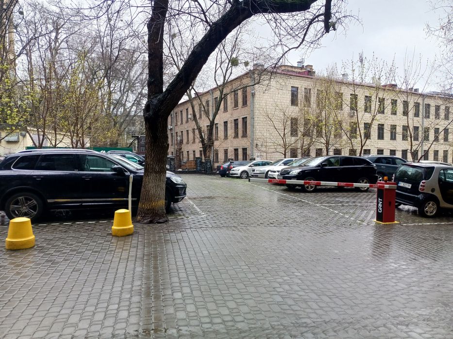 Хрещатик 15 Городецького Заньковецької  Пасаж 3К/72м2