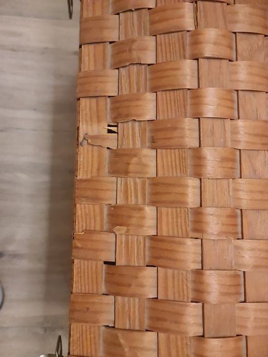 Baú antigo em madeira