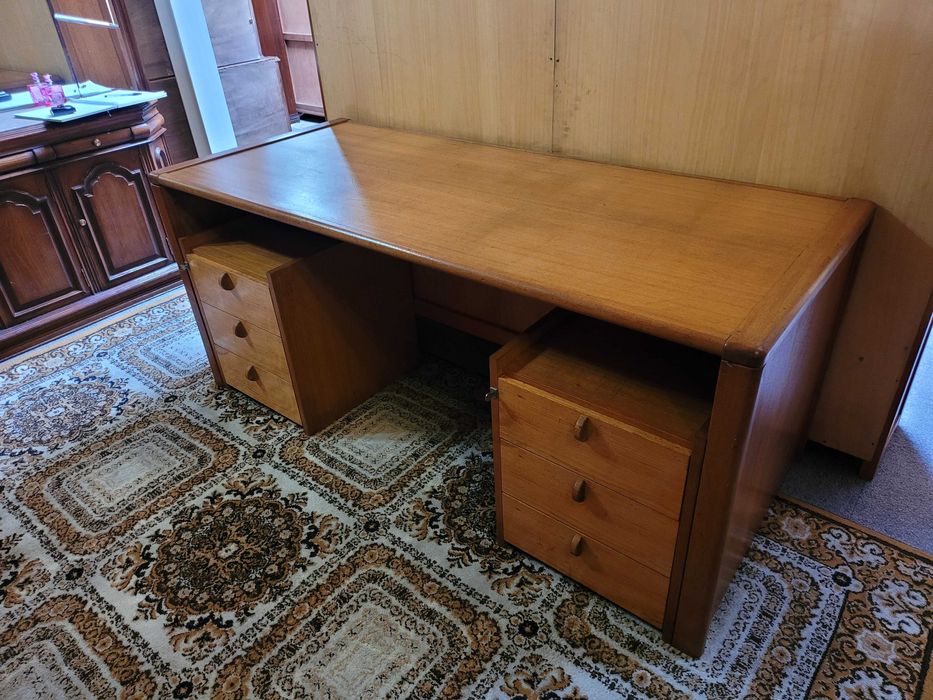 Grande secretária em madeira maciça - Penso que Ola