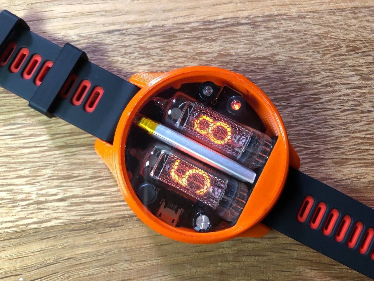 Наручные часы на ин 16 nixie watch sport