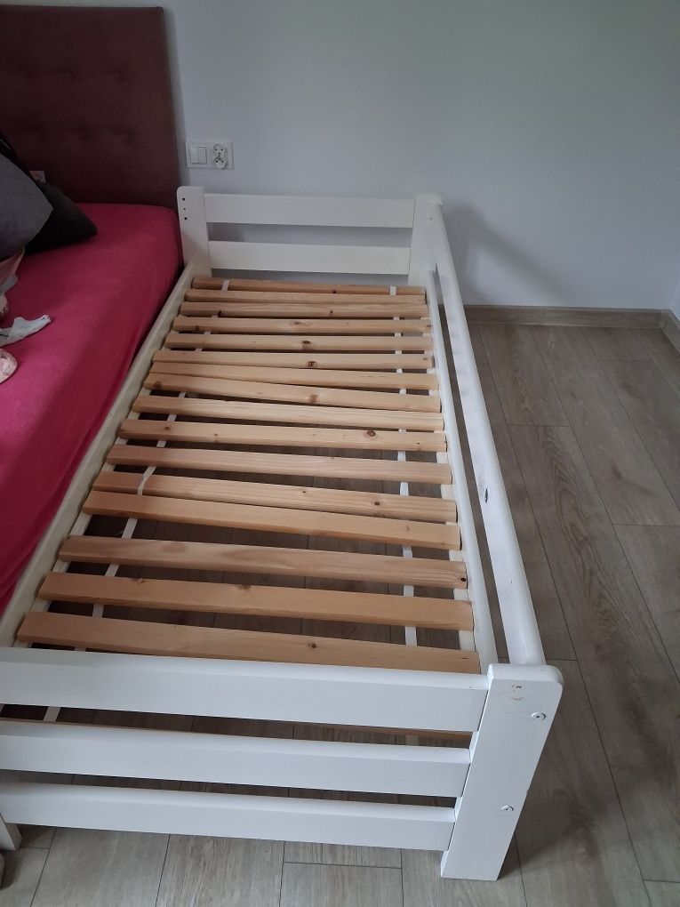 Łóżeczko dziecięce, łóżko stelażowe 80x180