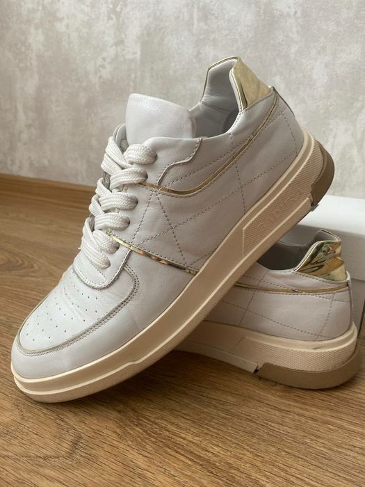 Шкіряні кросівки 40-41 розмір