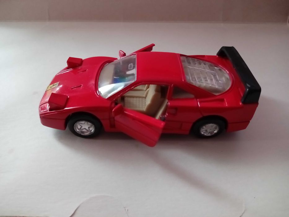 Модель авто Ferrari f40