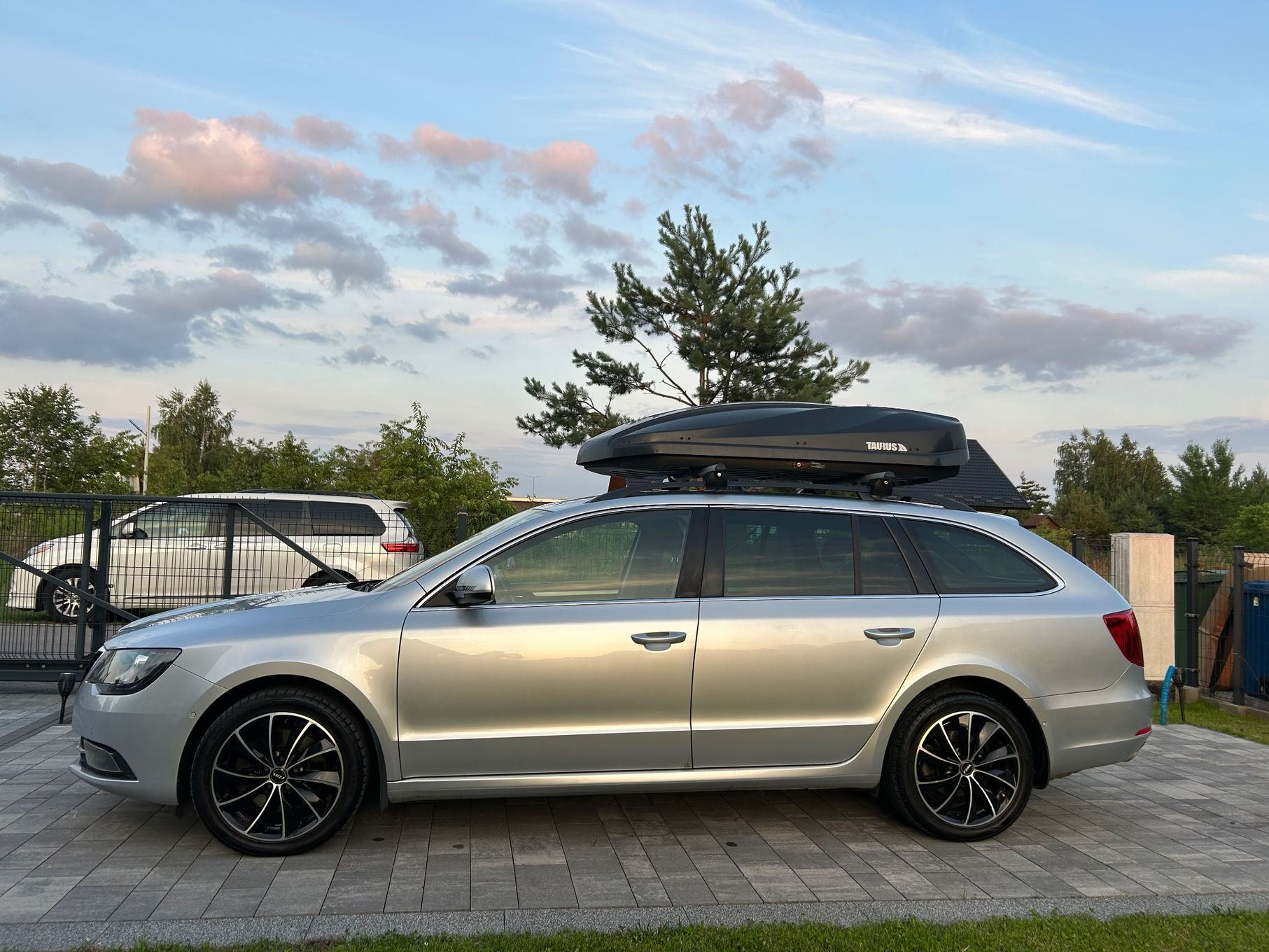 Skoda Superb Skoda Superb II kombi 2.0 170 KM (204 KM