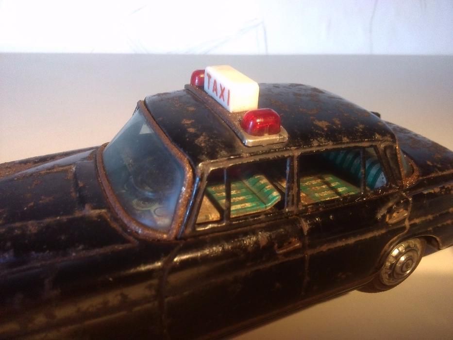 Carro brinquedo taxi em Chapa