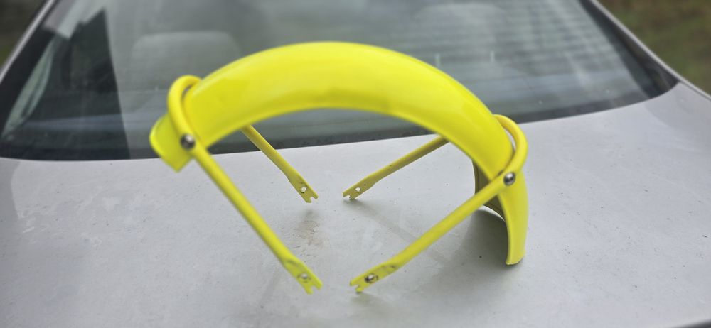 Sprzedam czesci motorynka m1  blotnik przod